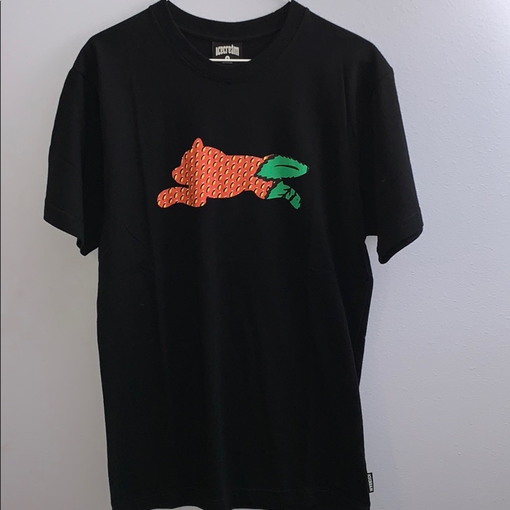 IceCream medium “seeds” T shirt. NWT!